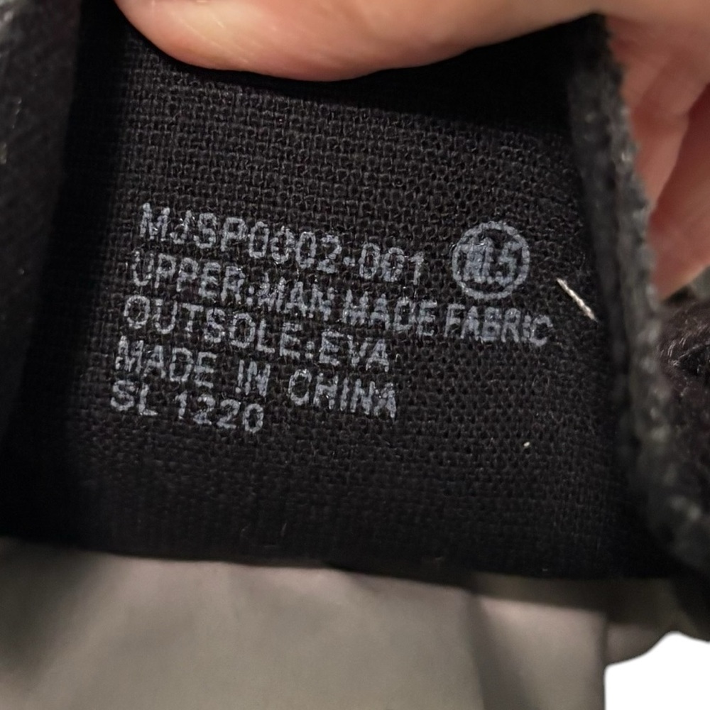 MR. J - MEN’S - SIZE 10.5 - STYLE: DAVID - SLIP ON SHOES IN BLACK - LIKE-NEW - Picture 6 of 11